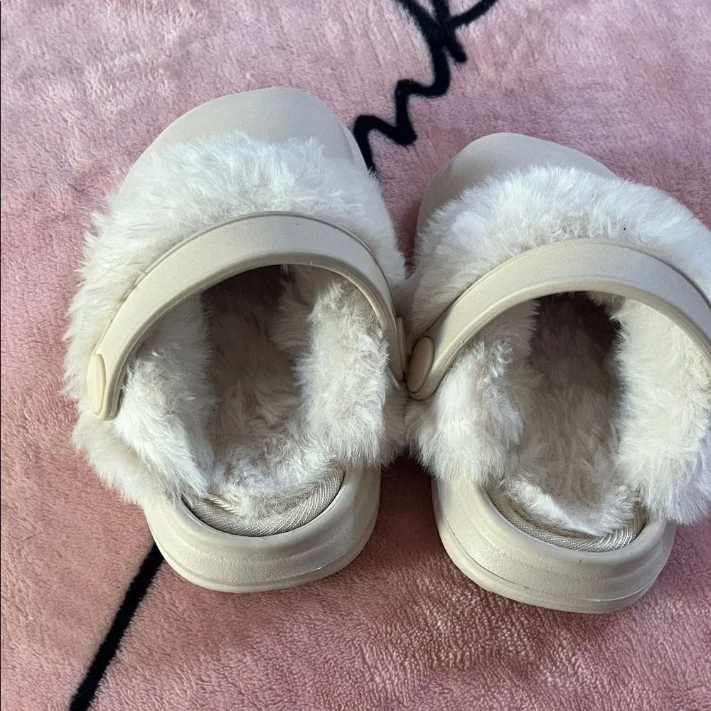 Zara Kids Cream Slippers with Faux Fur